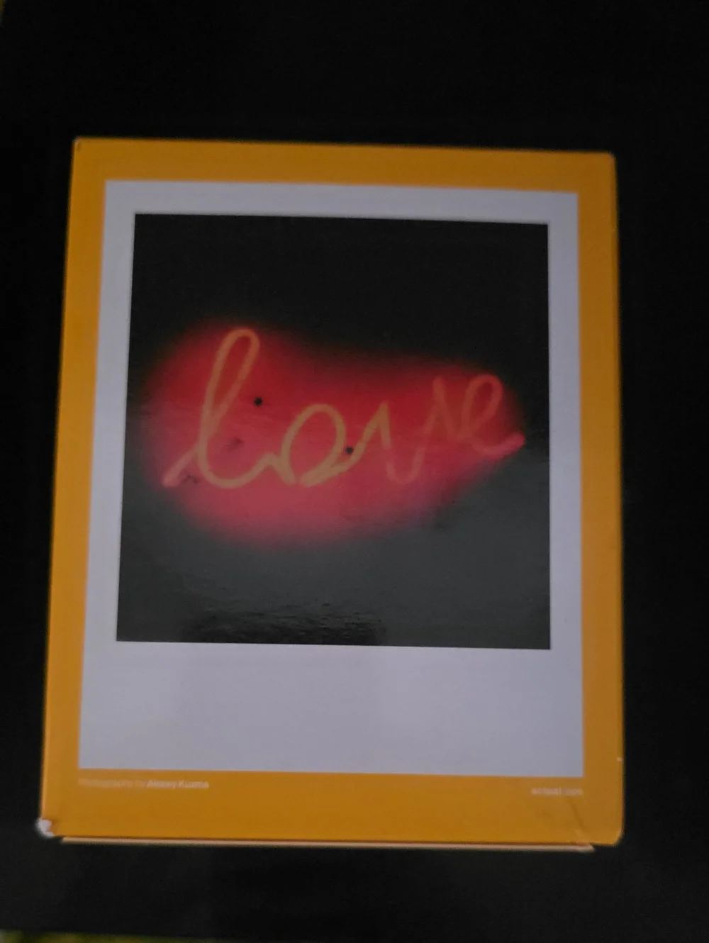 Polaroid comes pack
